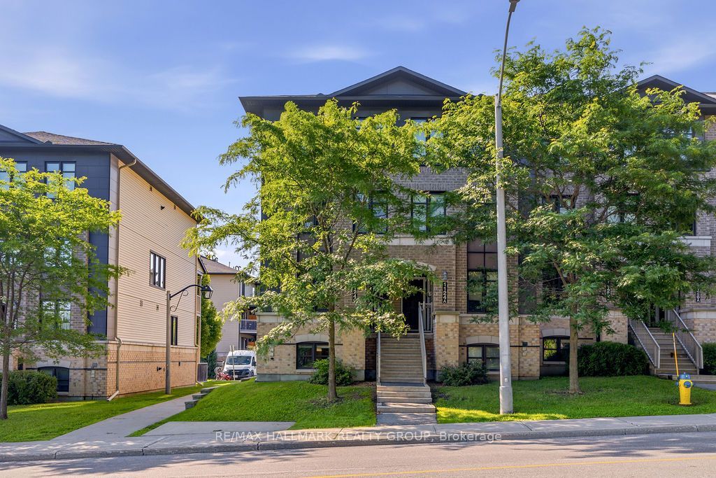 Photo 1 of 31 — 1124 Klondike Road C, Kanata, ON K2K 0H2