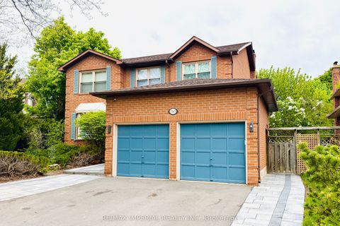 1165 Painted Post Court Lower Oakville ON L6M 1A7
