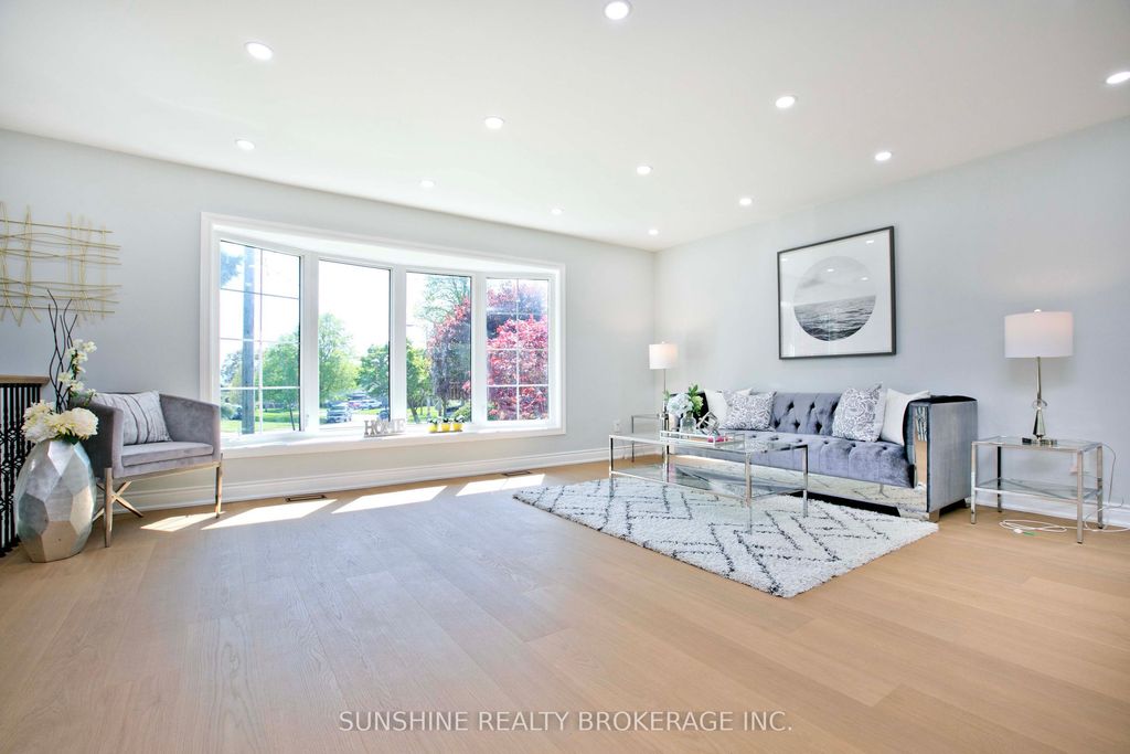 Photo of 26 Lantana Court, Toronto, ON M4A 2H8 (MLS # C13141378)
