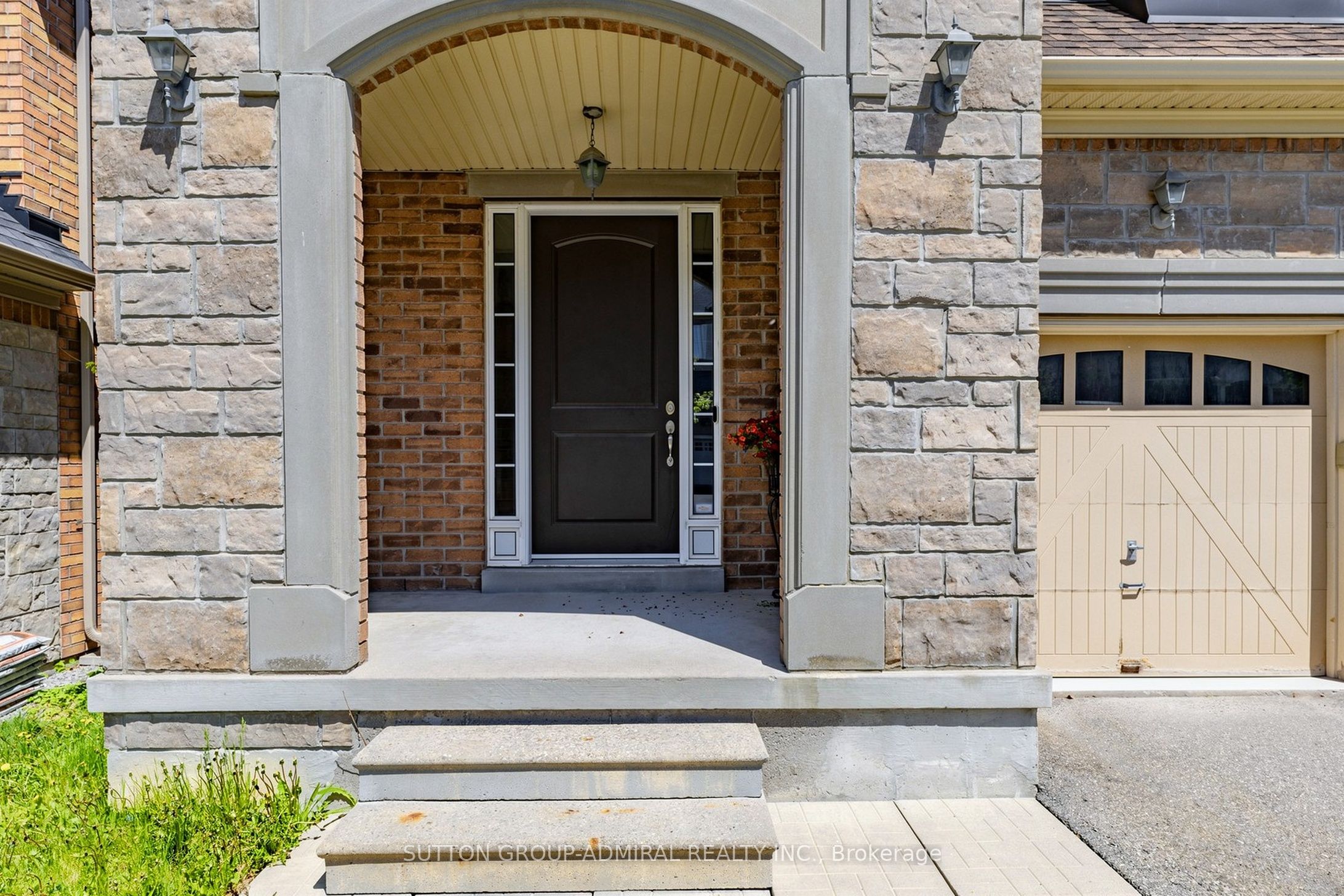 47 Edison Place