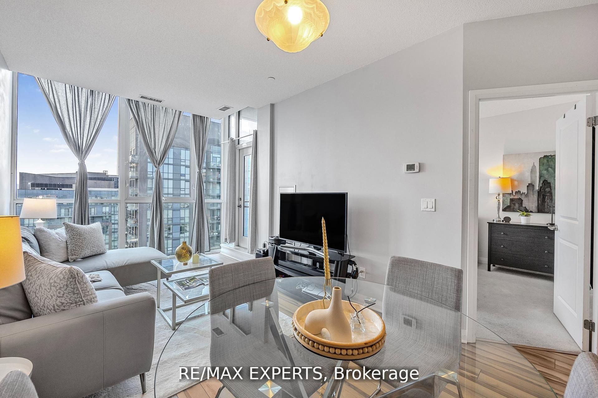 75 Eglinton Avenue W 2408