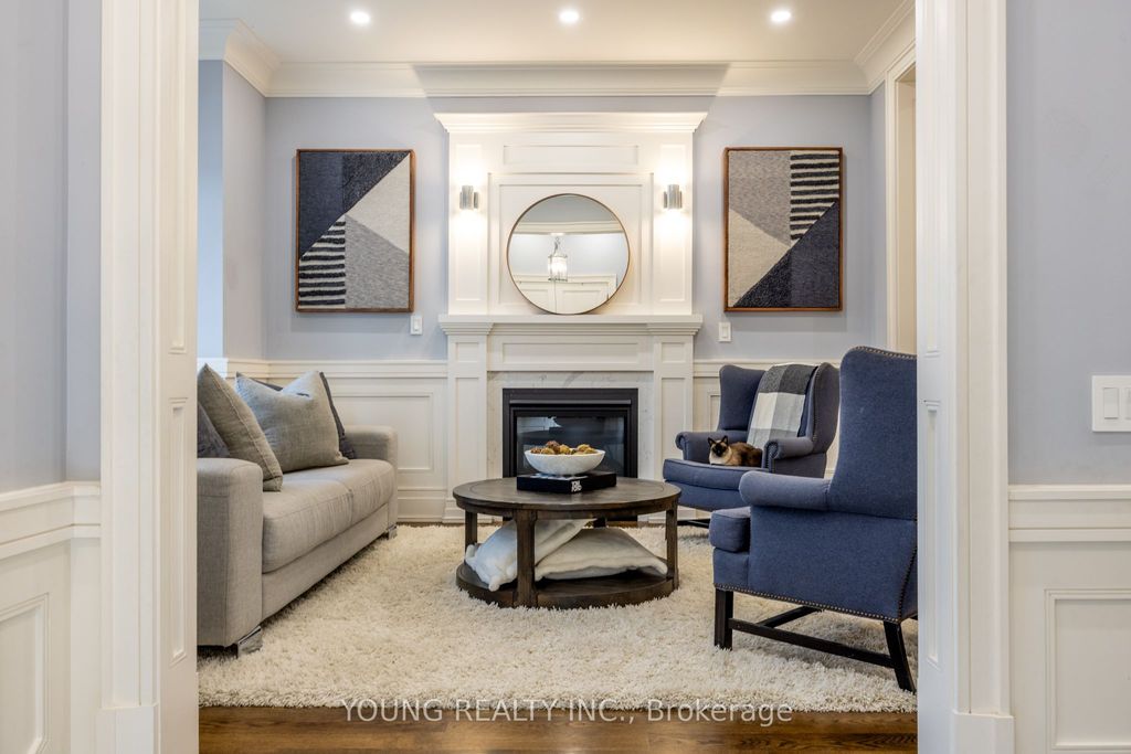 Photo of 317 Sutherland Drive, Toronto, ON M4G 1J6 (MLS # C12558266)