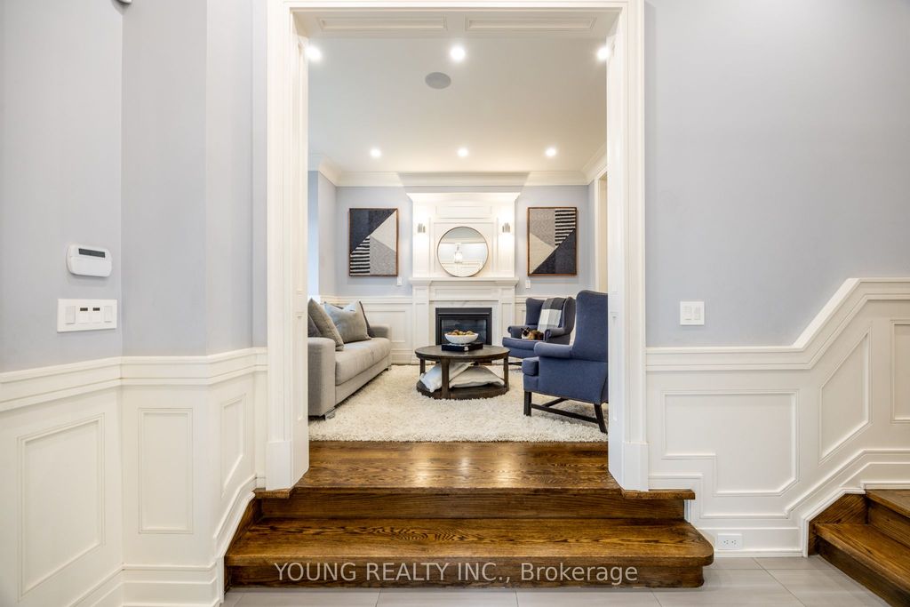 Photo of 317 Sutherland Drive, Toronto, ON M4G 1J6 (MLS # C12558266)