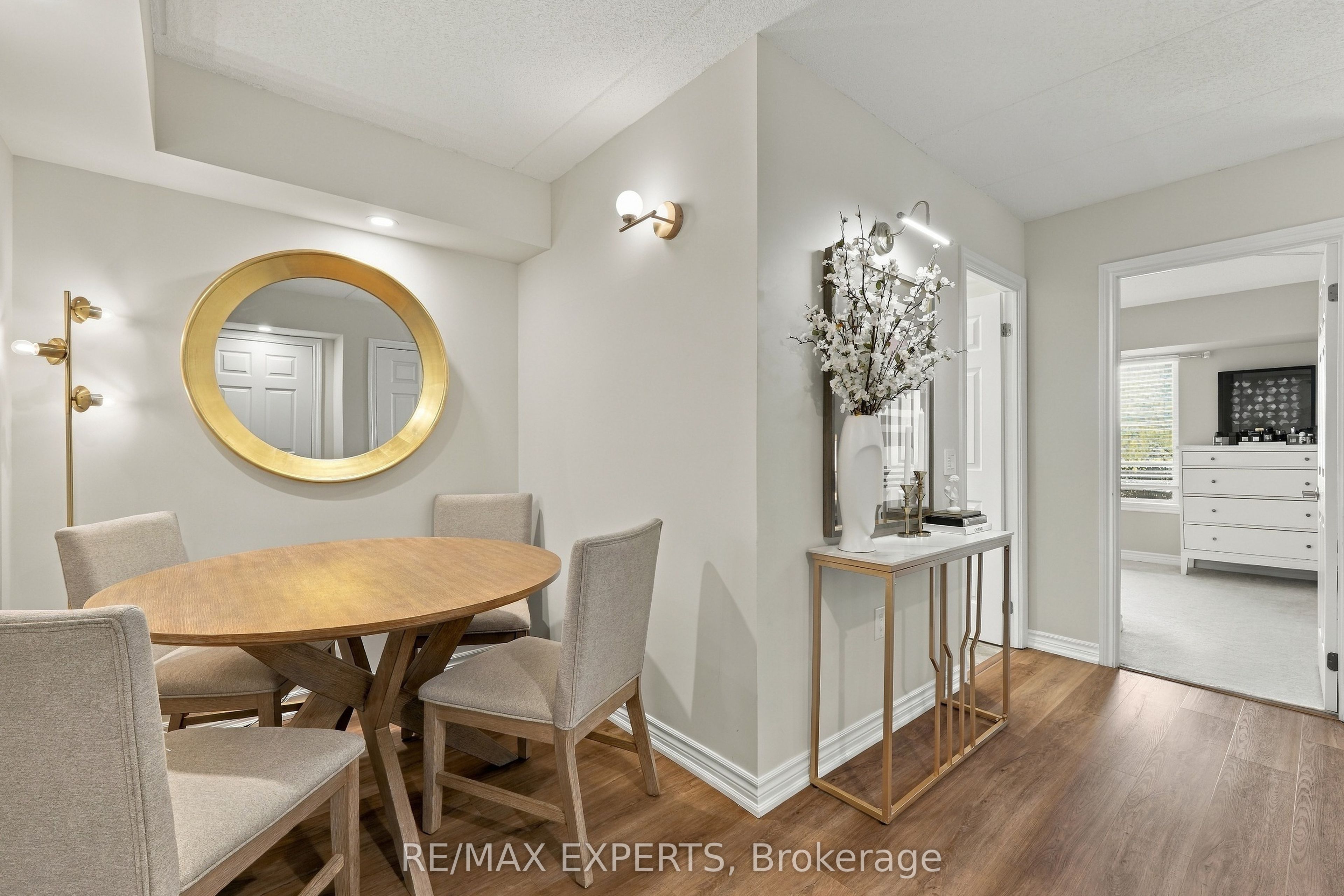 716 Main Street 210