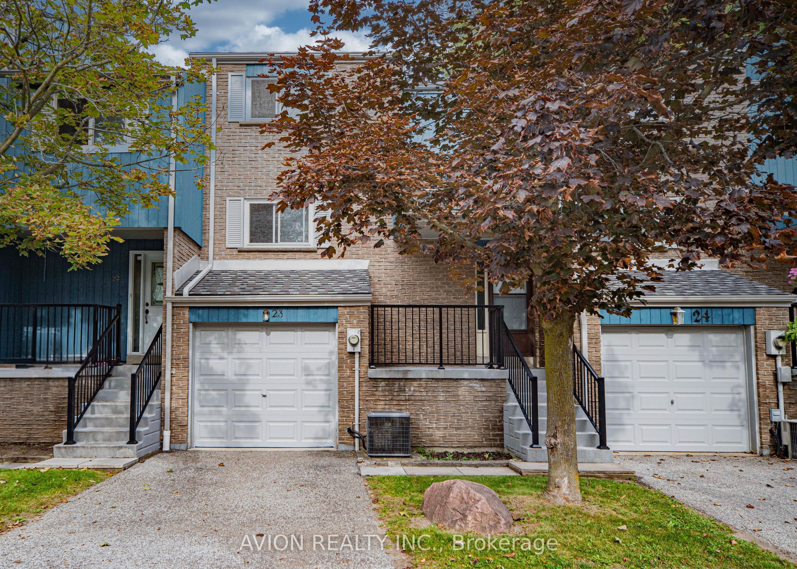 646 Village Parkway 23