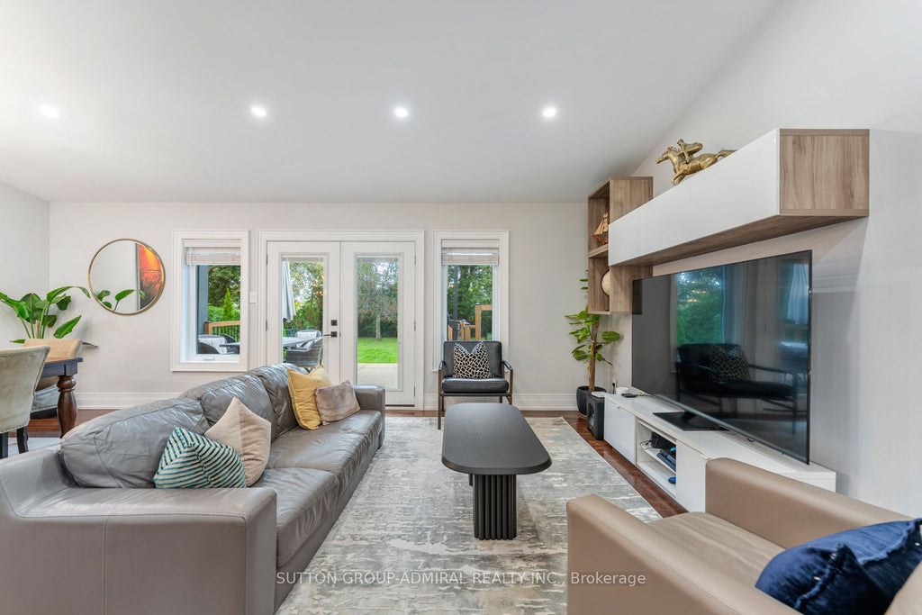 Photo of 41 Waterford Drive, Toronto, ON M9R 2N5 (MLS # W13503958)