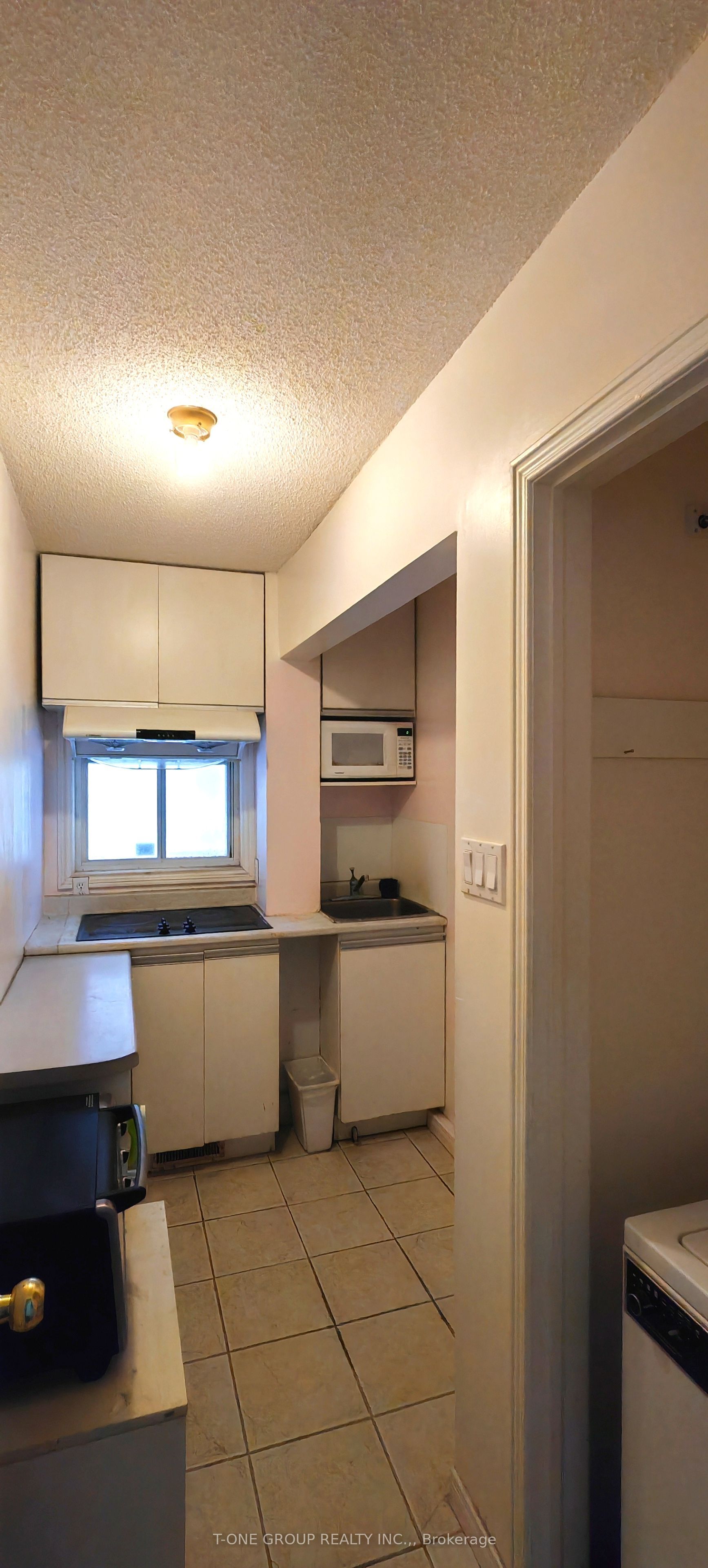 213 Risebrough Circuit