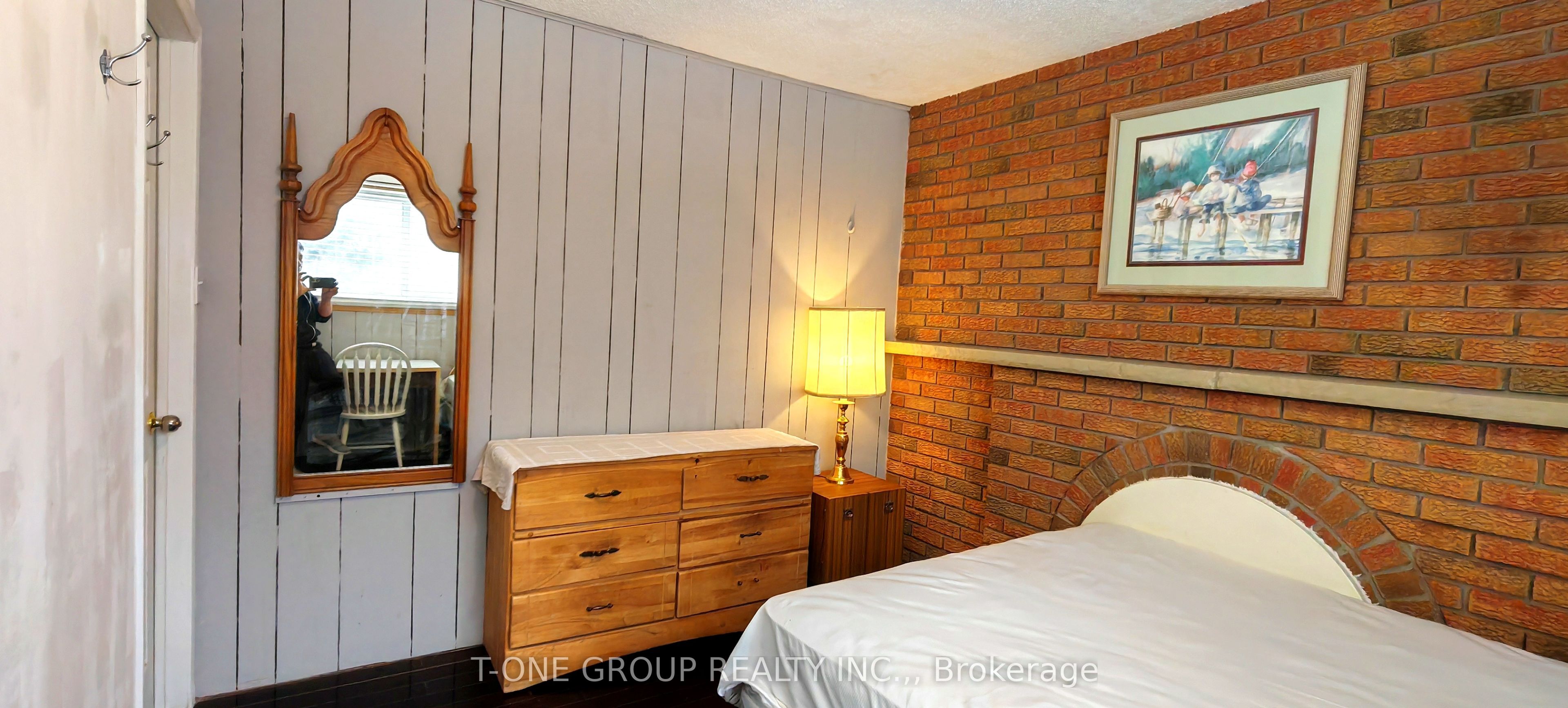 213 Risebrough Circuit