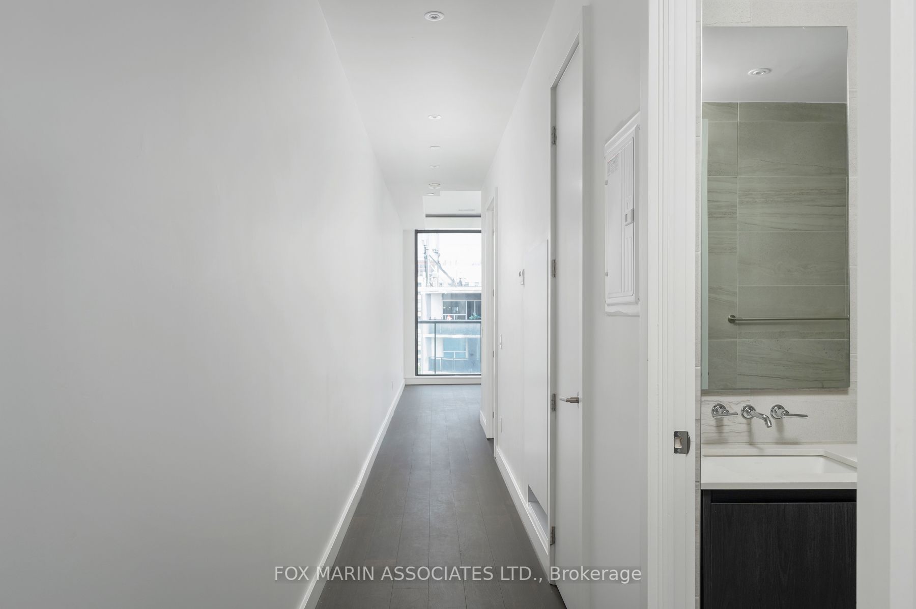 81 Wellesley Street E 1107