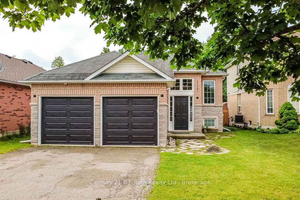 Photo of 1117 Corrie Street, Innisfil, ON L9S 1W9 (MLS # N13432854)