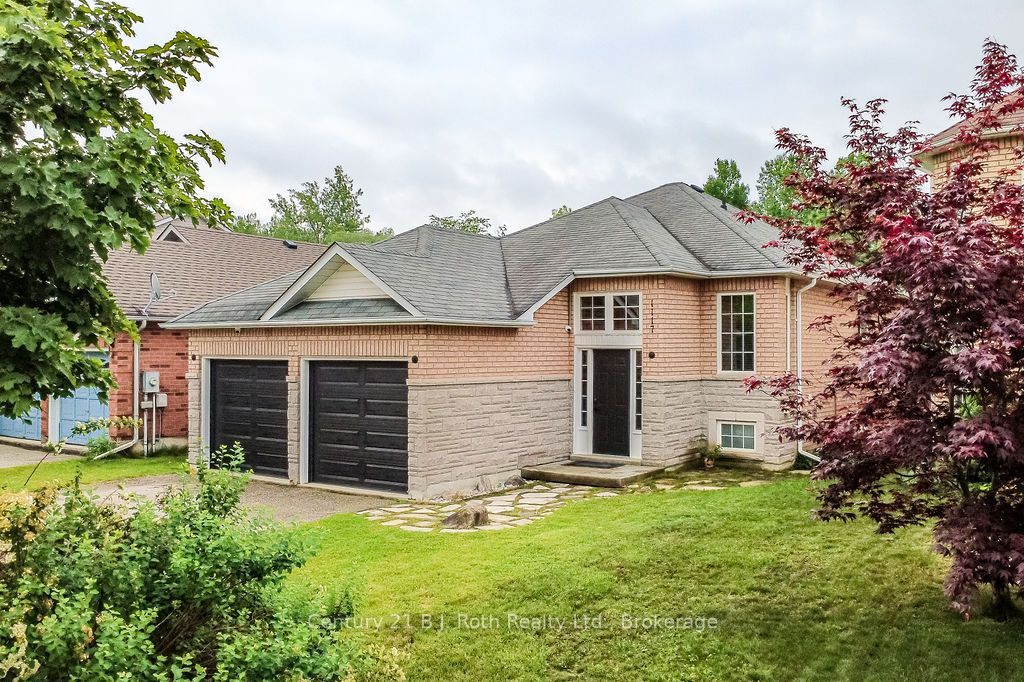Photo of 1117 Corrie Street, Innisfil, ON L9S 1W9 (MLS # N13432854)
