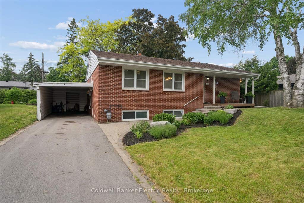 Photo of 1497 Mayfair Avenue, Peterborough, ON K9J 6T3 (MLS # X13453672)