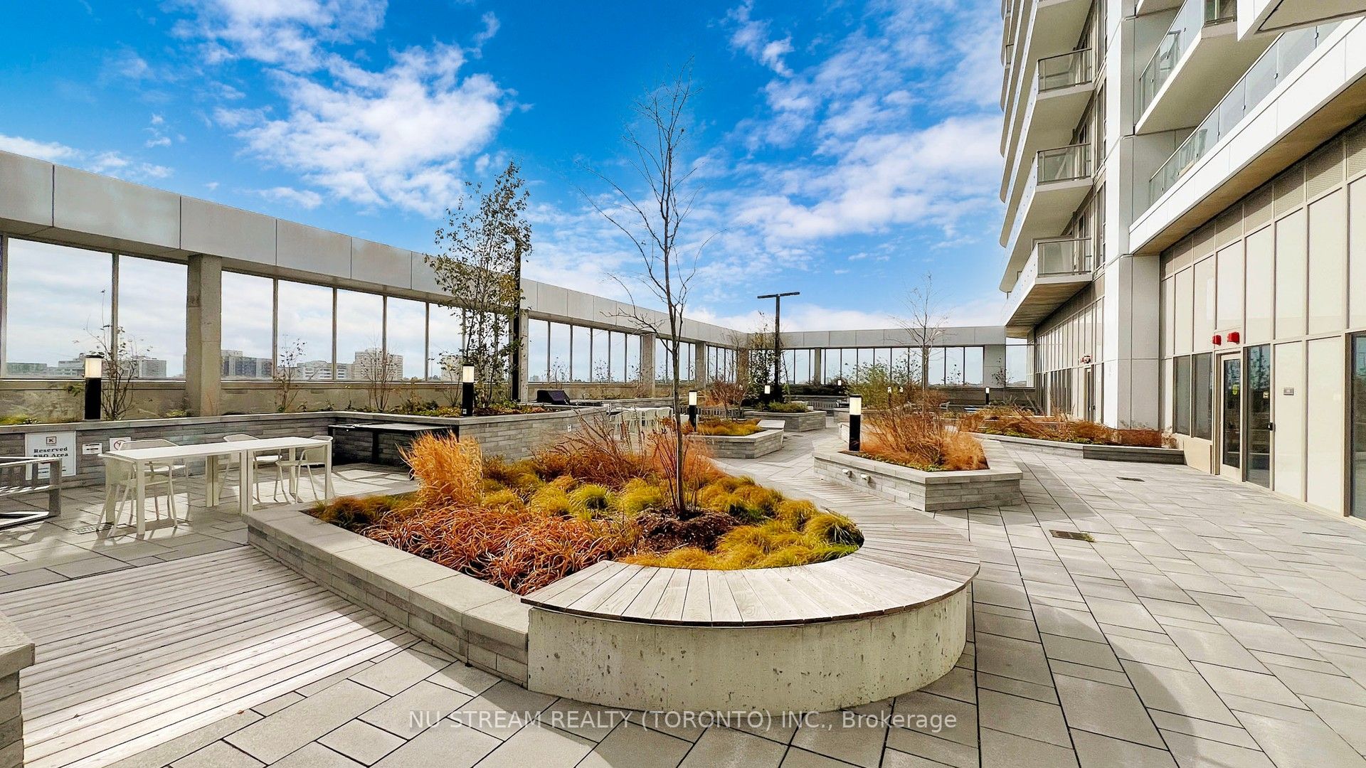 2031 Kennedy Road 1225