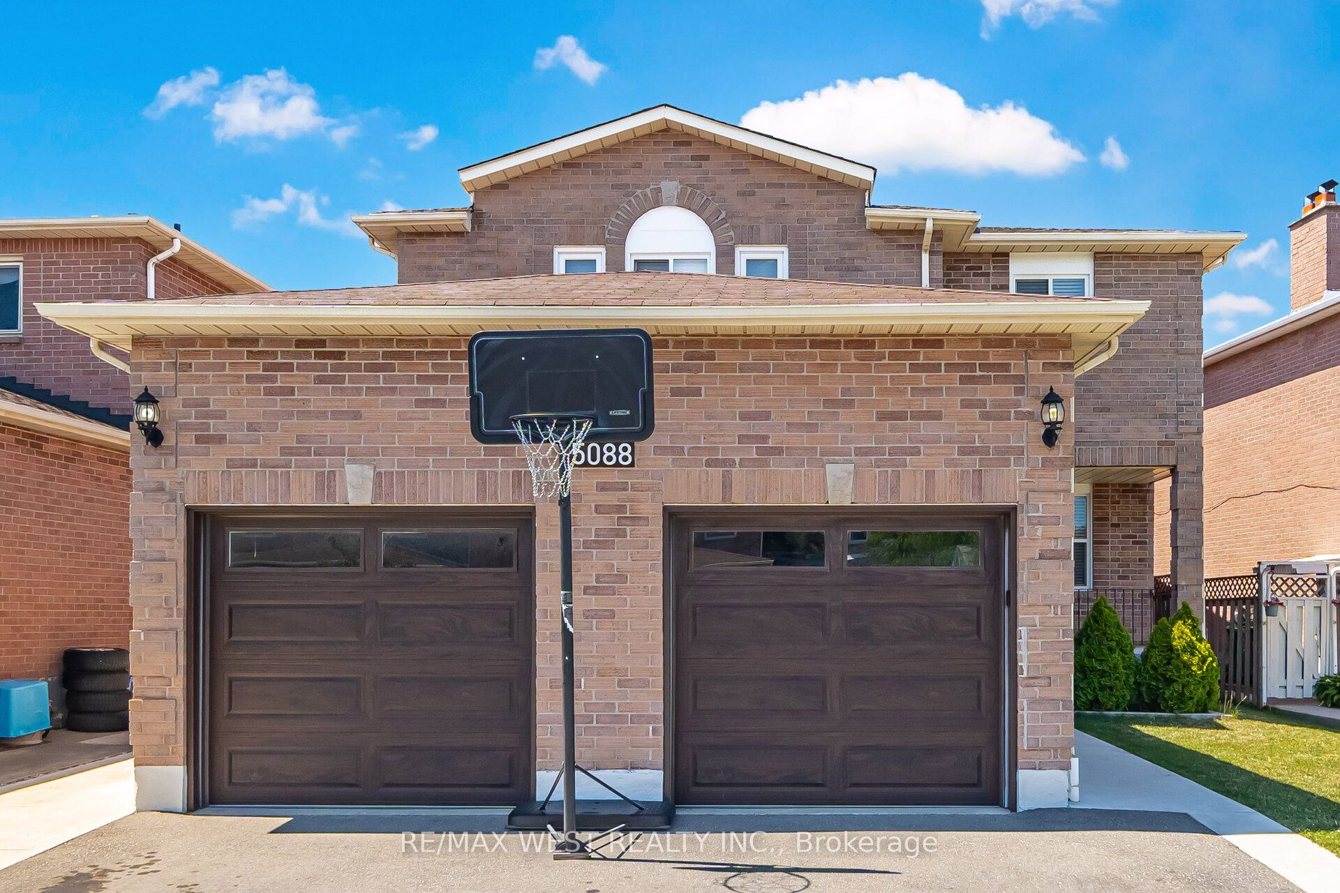 5088 Guildwood Way