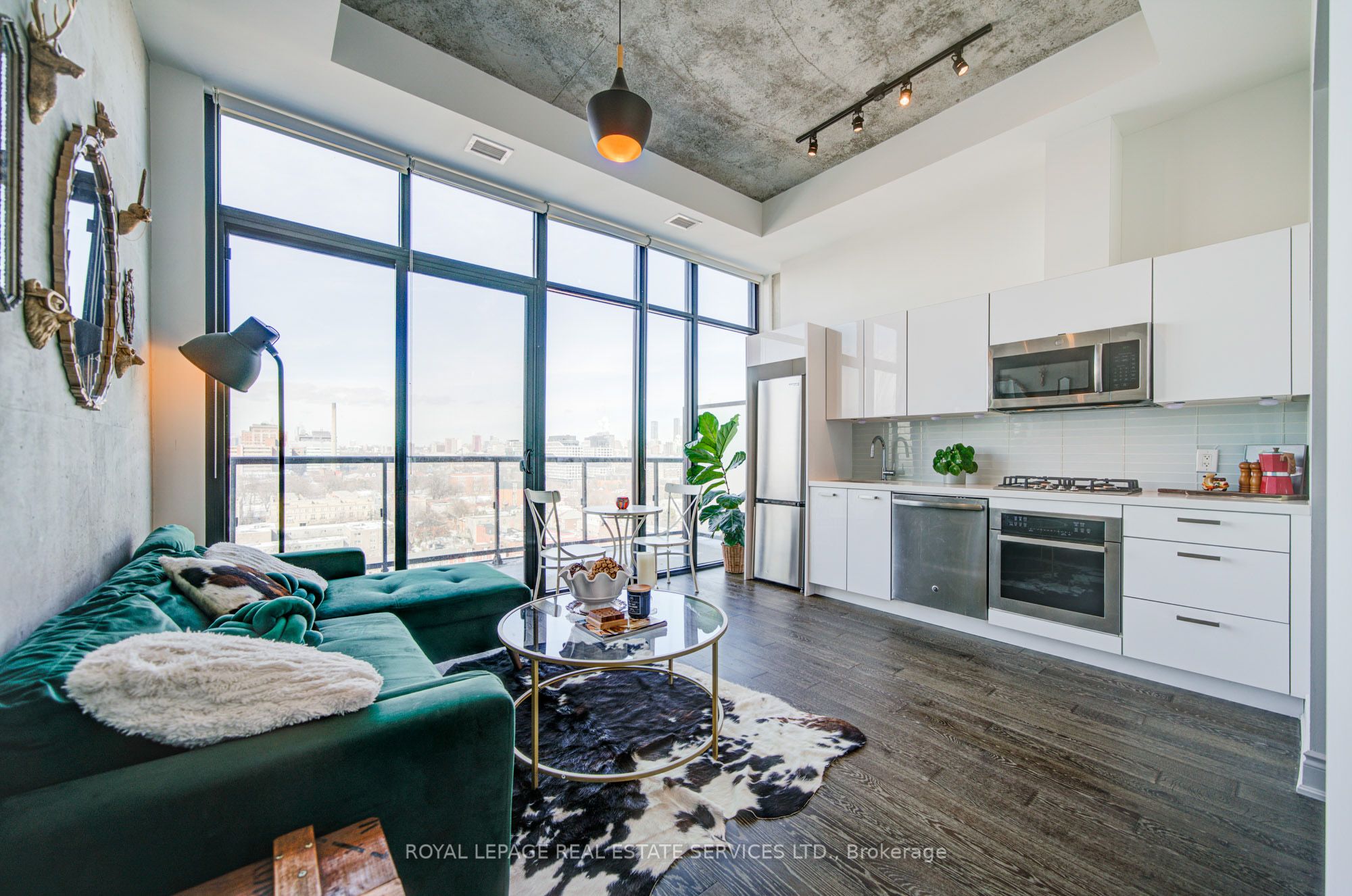 608 Richmond Street W 1311