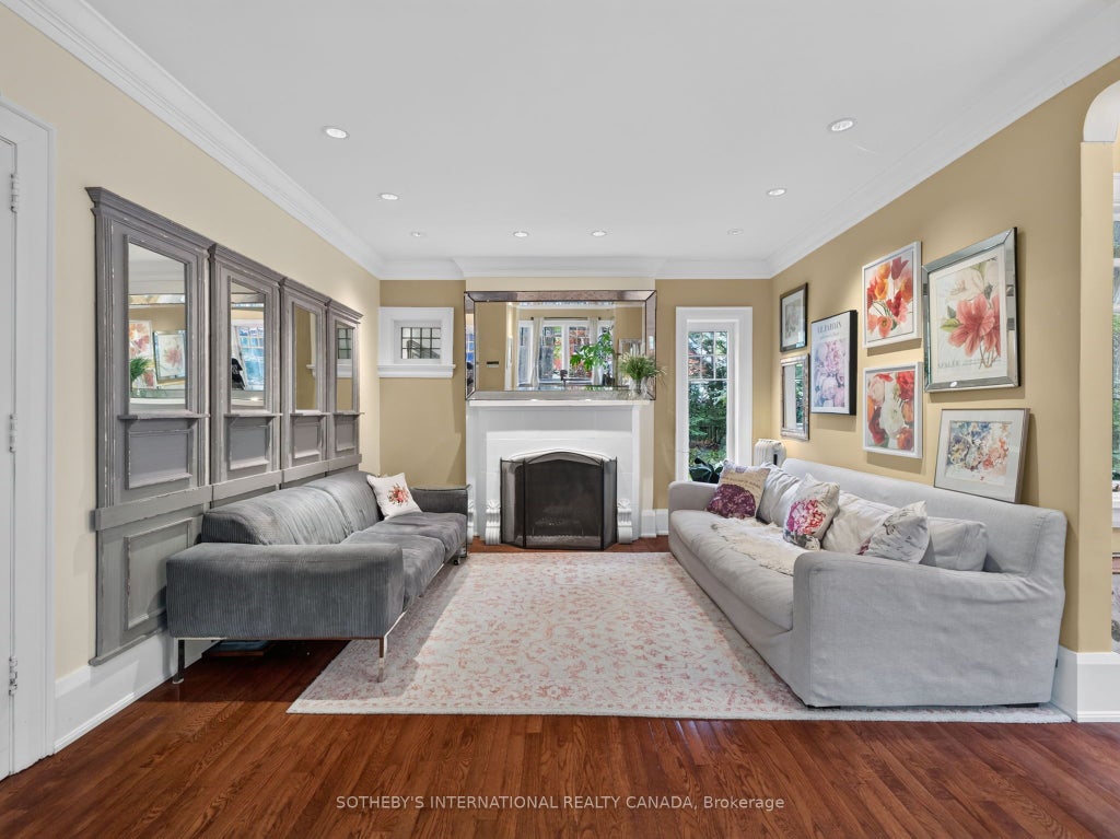 Photo of 91 Braemore Gardens, Toronto, ON M6G 2C7 (MLS # C13851128)