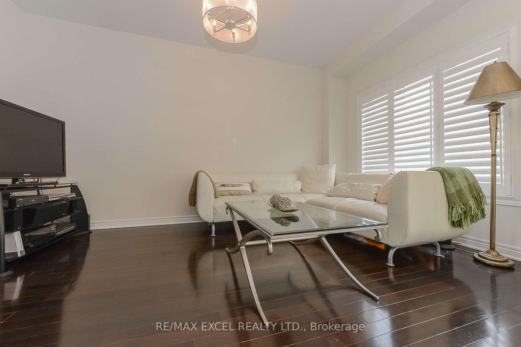 108 Rougeview Park Crescent