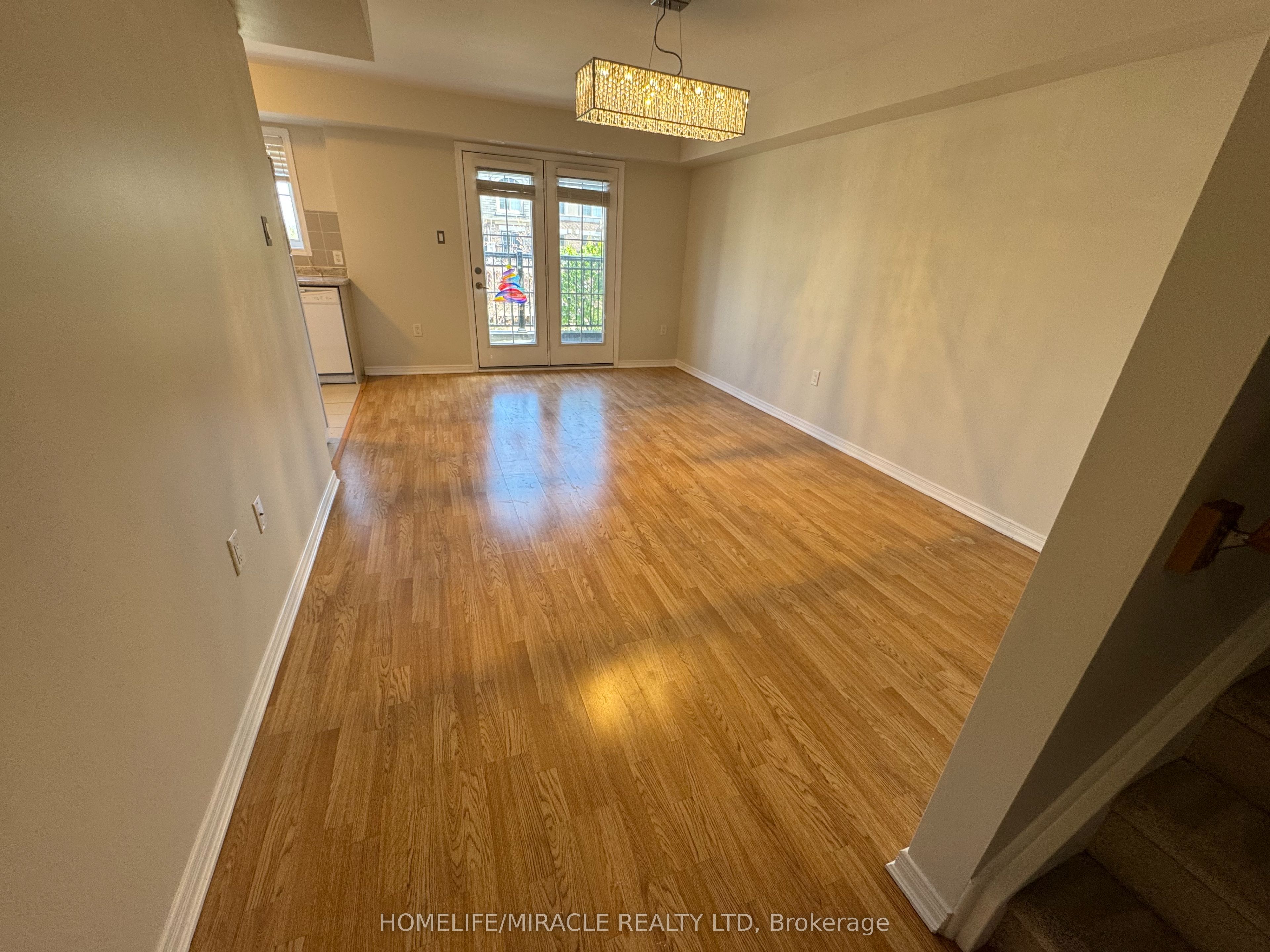2441 Greenwich Drive 16