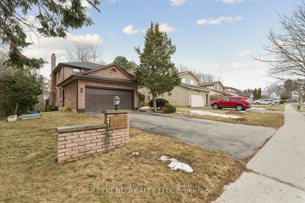 Photo of 262 Athabasca Street, Oshawa, ON L1H 8E4 (MLS # E12922266)