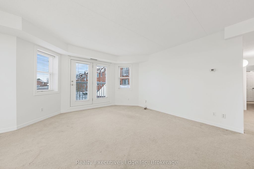 Photo of 208 Silvercreek Parkway N #205, Guelph, ON N1H 8H2 (MLS # X12644048)