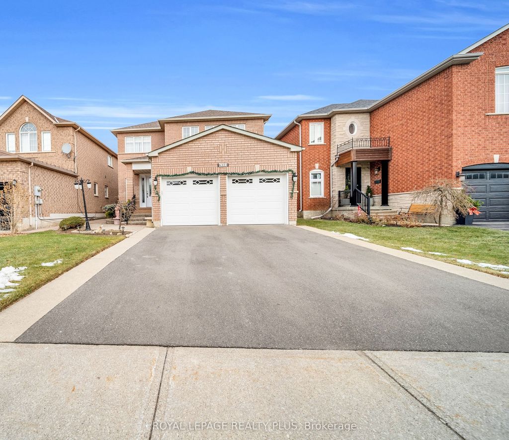 Photo of 6323 Lisgar Drive, Mississauga, ON L5N 7W2 (MLS # W12649426)
