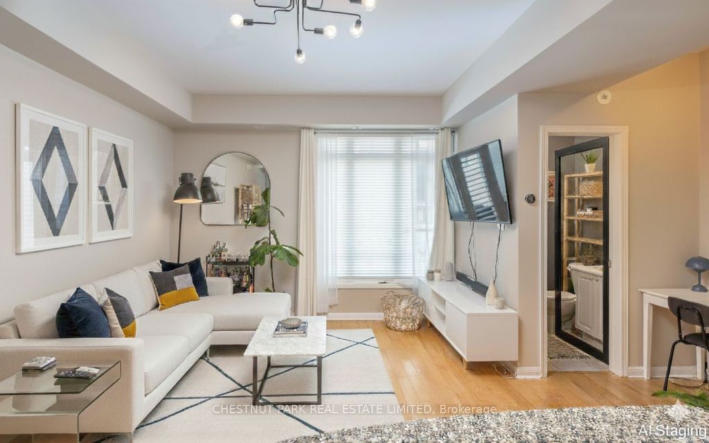 Photo of 98 Carr Street #11, Toronto, ON M5T 1B7 (MLS # C12481190)