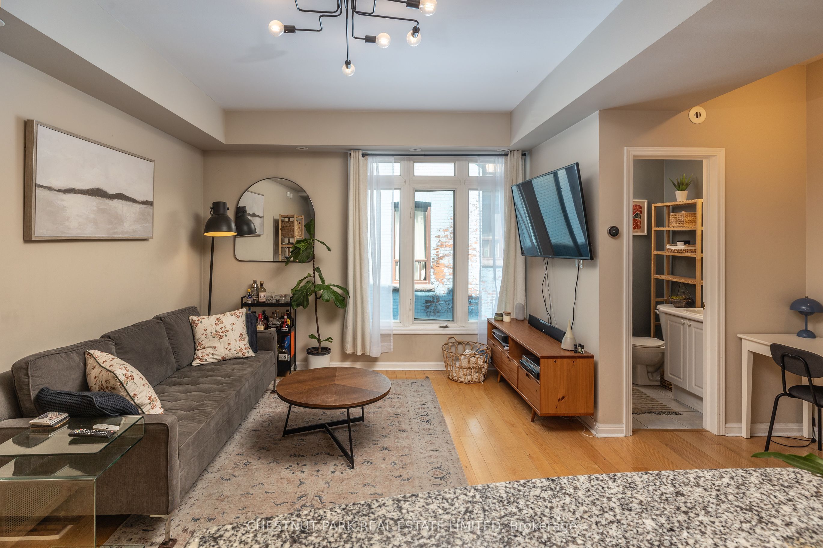 98 Carr Street 11