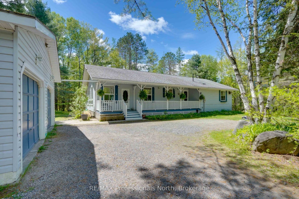Photo of 2593 Brunel Road, Huntsville, ON P1H 2J3 (MLS # X13742126)