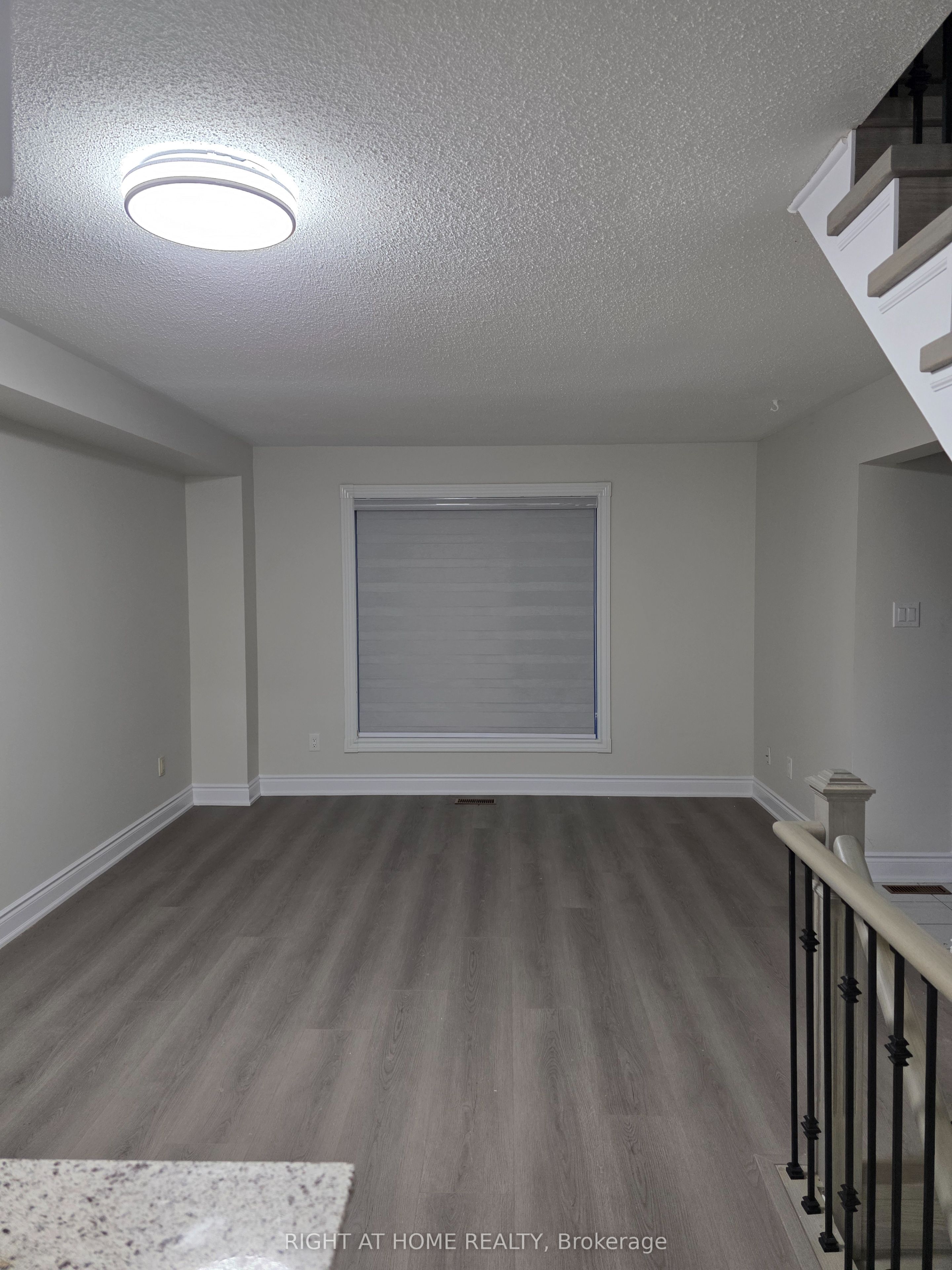 5865 Dalebrook Crescent 19B