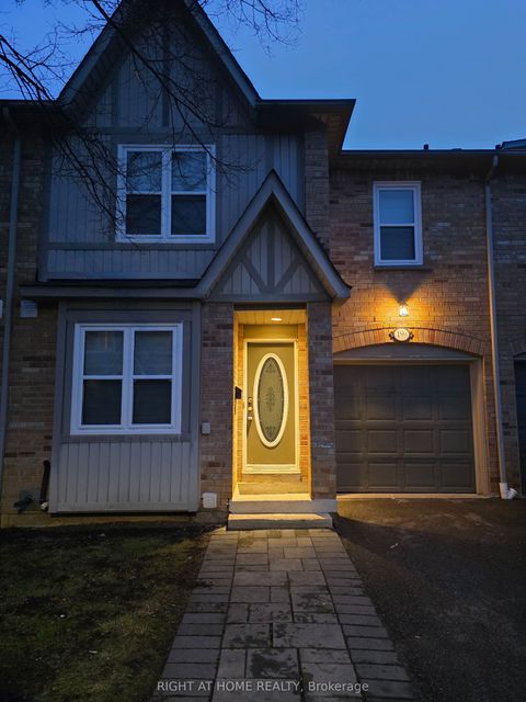 5865 Dalebrook Crescent 19B Mississauga ON L5M 5X1