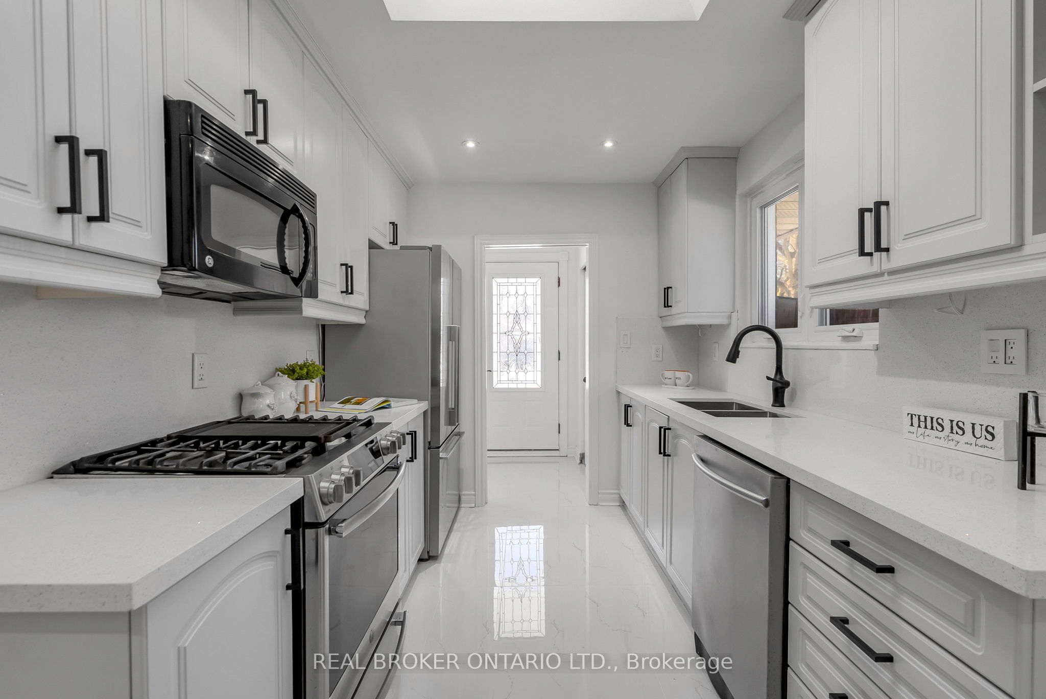 3465 Orion Crescent