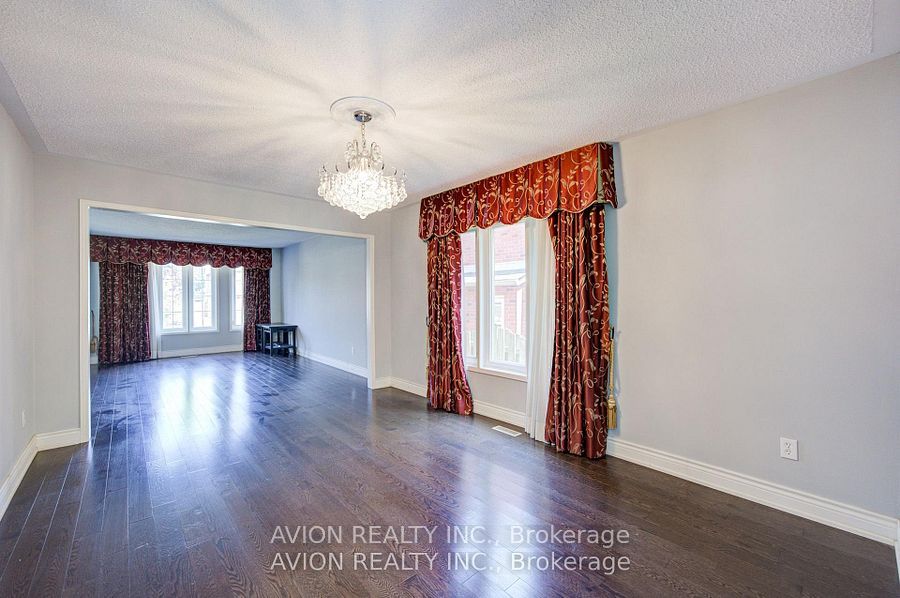 29 Charrington Crescent