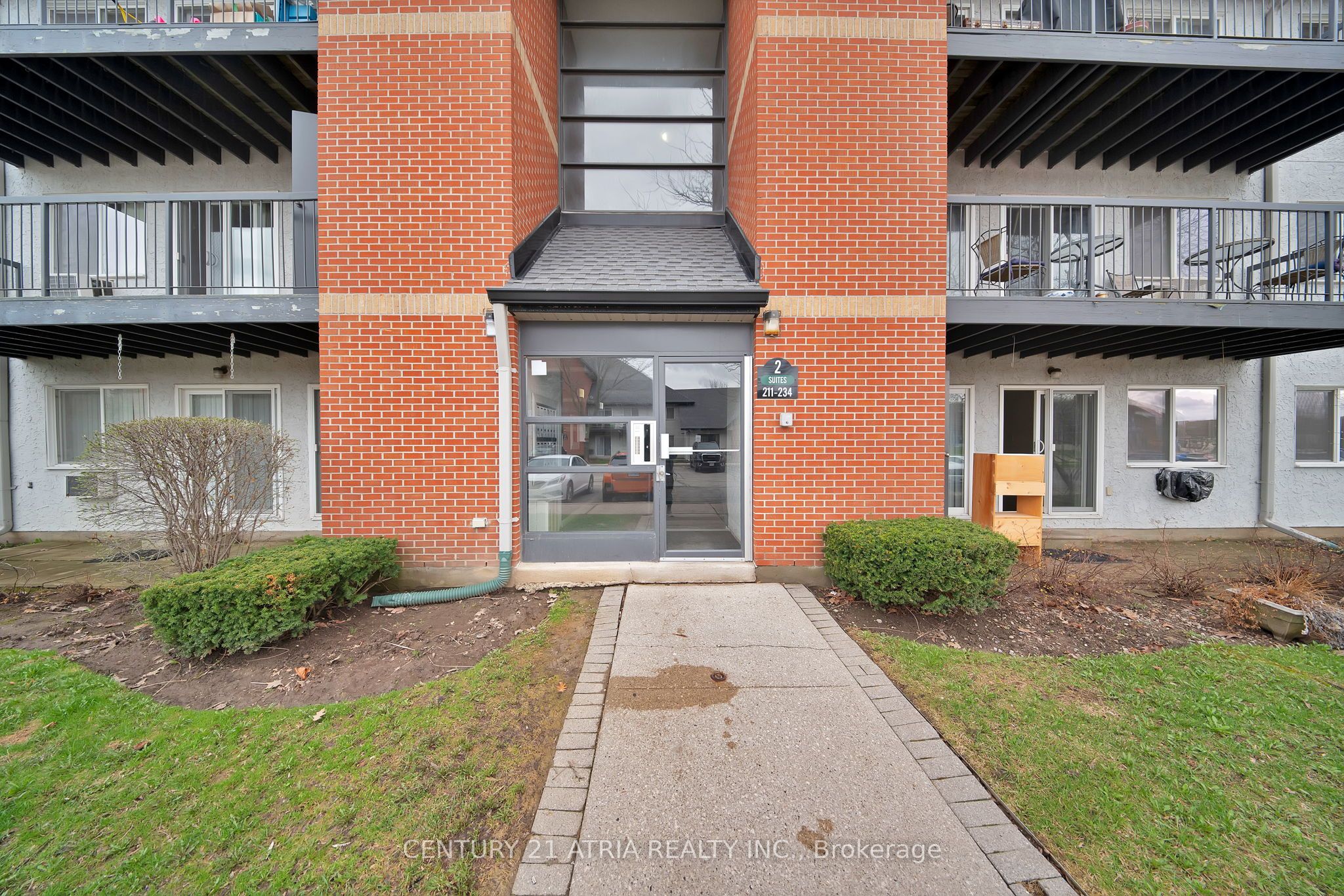 1450 Glen Abbey Gate 212