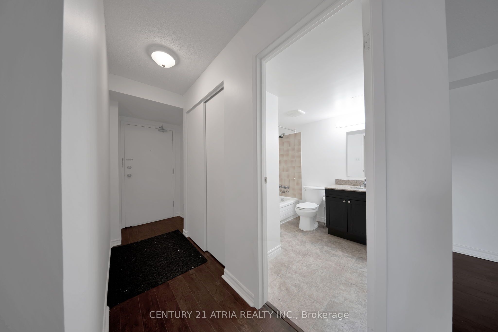 1450 Glen Abbey Gate 212