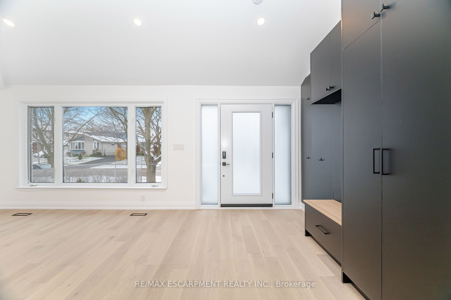 2276 Wyandotte Drive