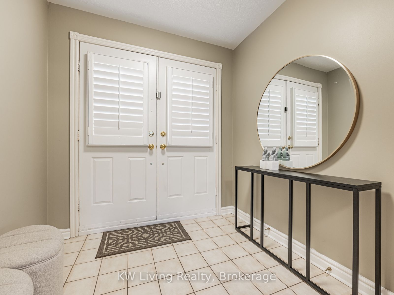 6 Ellingwood Court