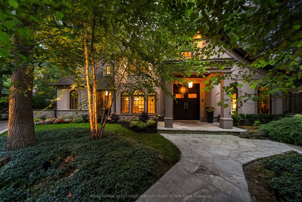 Photo of 1554 Birchwood Drive, Mississauga, ON L5J 1T6 (MLS # W13529802)