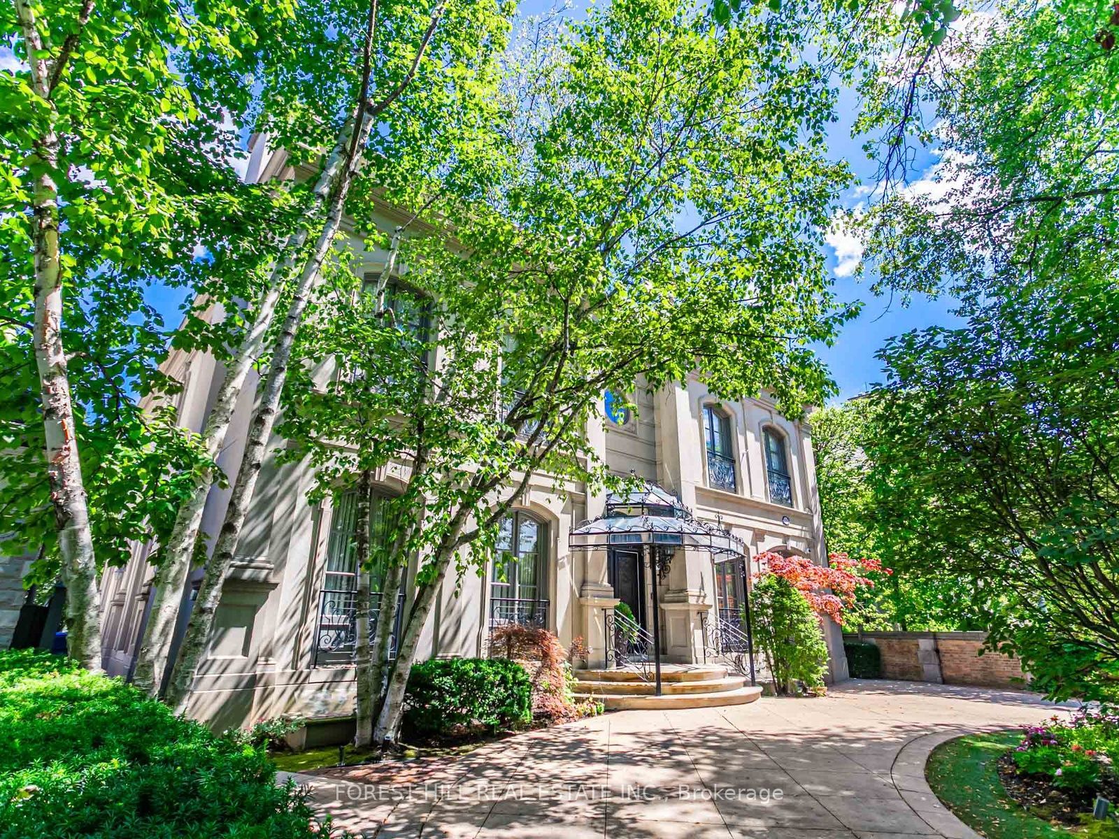 105 Dunvegan Road