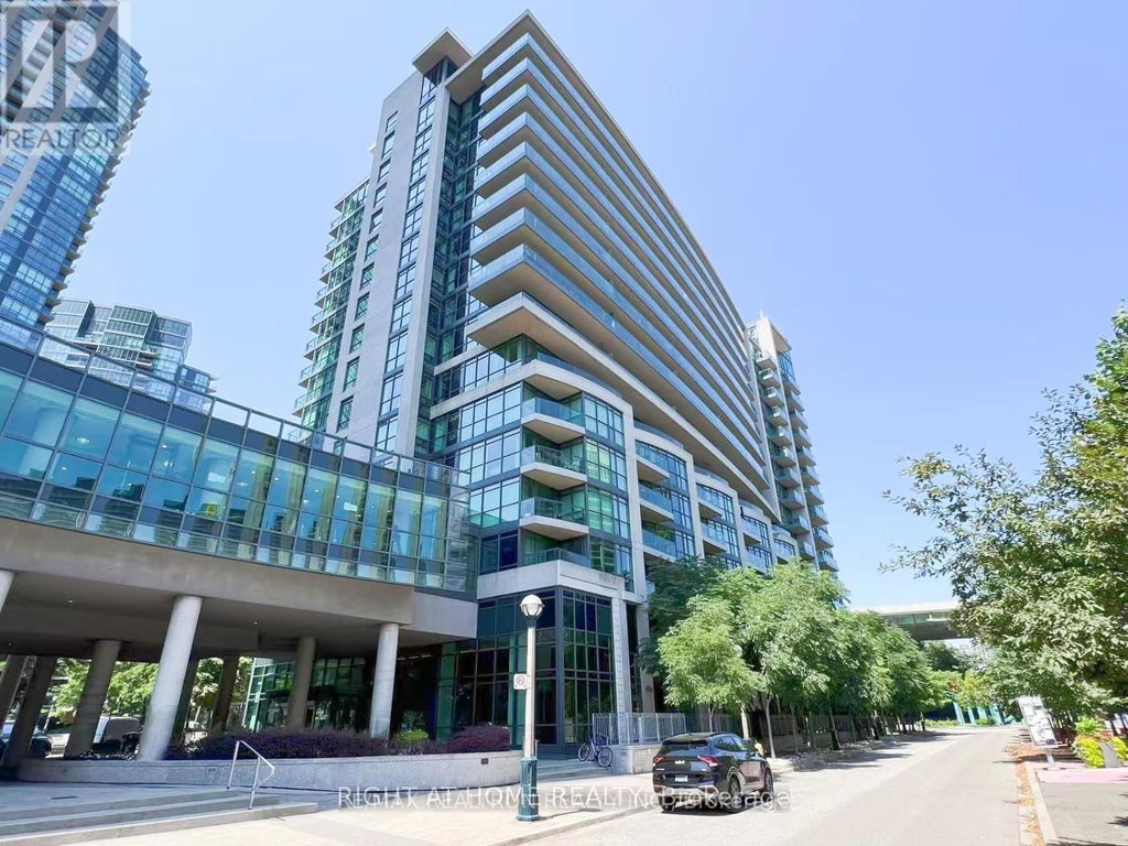 Photo of 209 Fort York Boulevard S #656, Toronto, ON M5V 4A1 (MLS # C13637564)