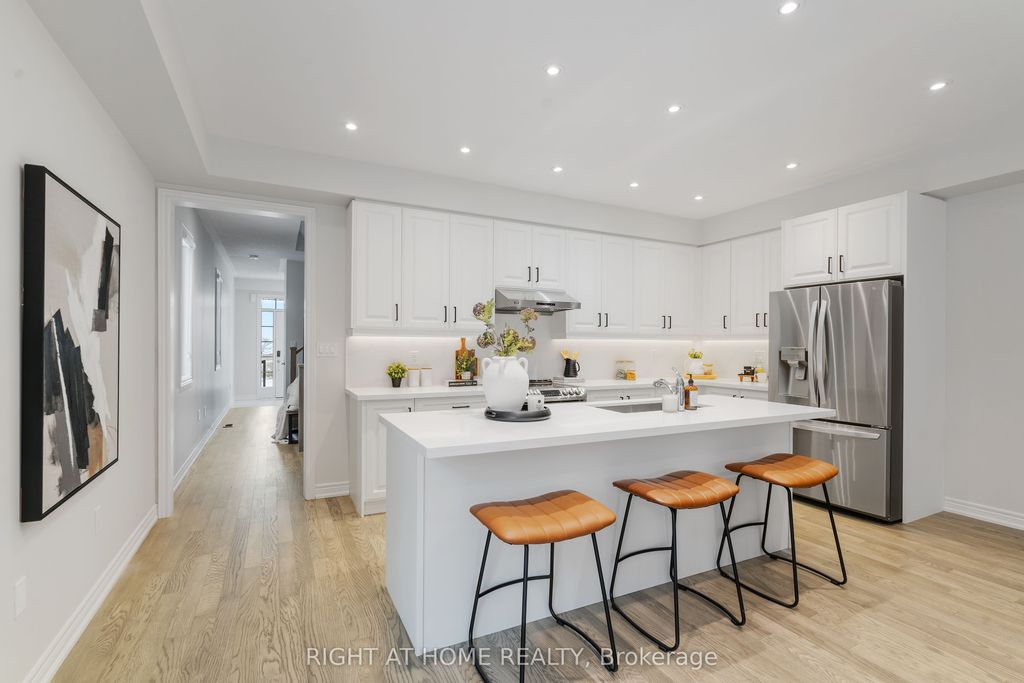 Photo of 86 Cupples Farm Lane, East Gwillimbury, ON L0G 1S0 (MLS # N12535520)