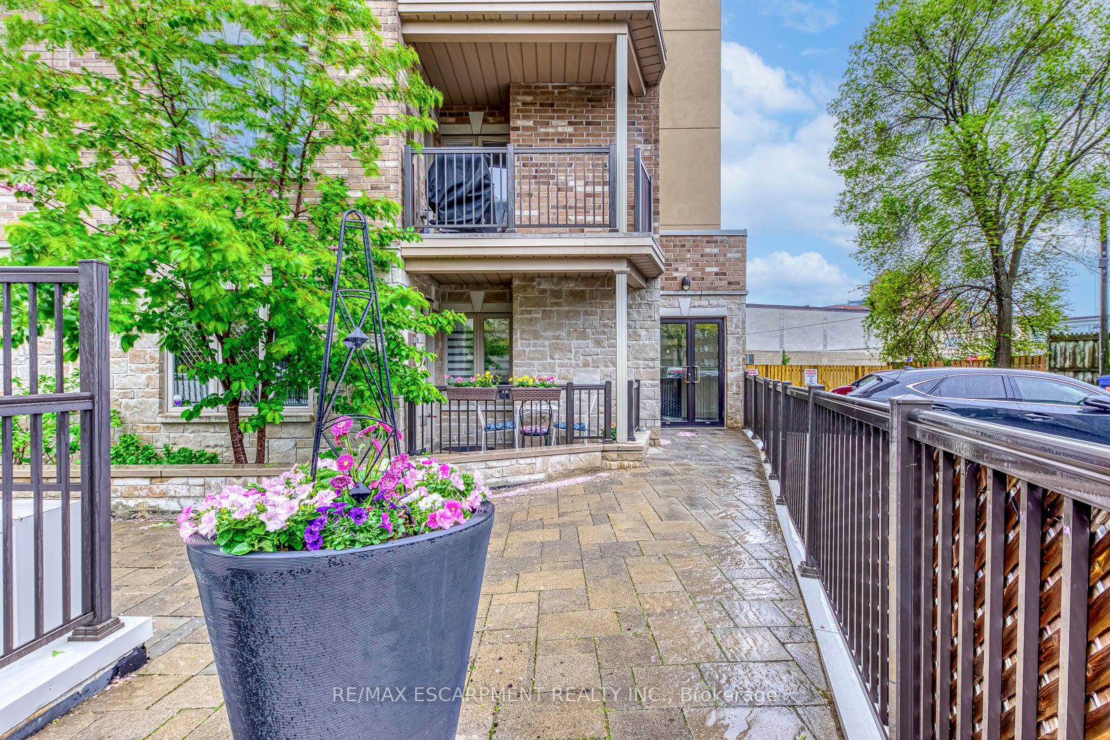 70 Stewart Street 401