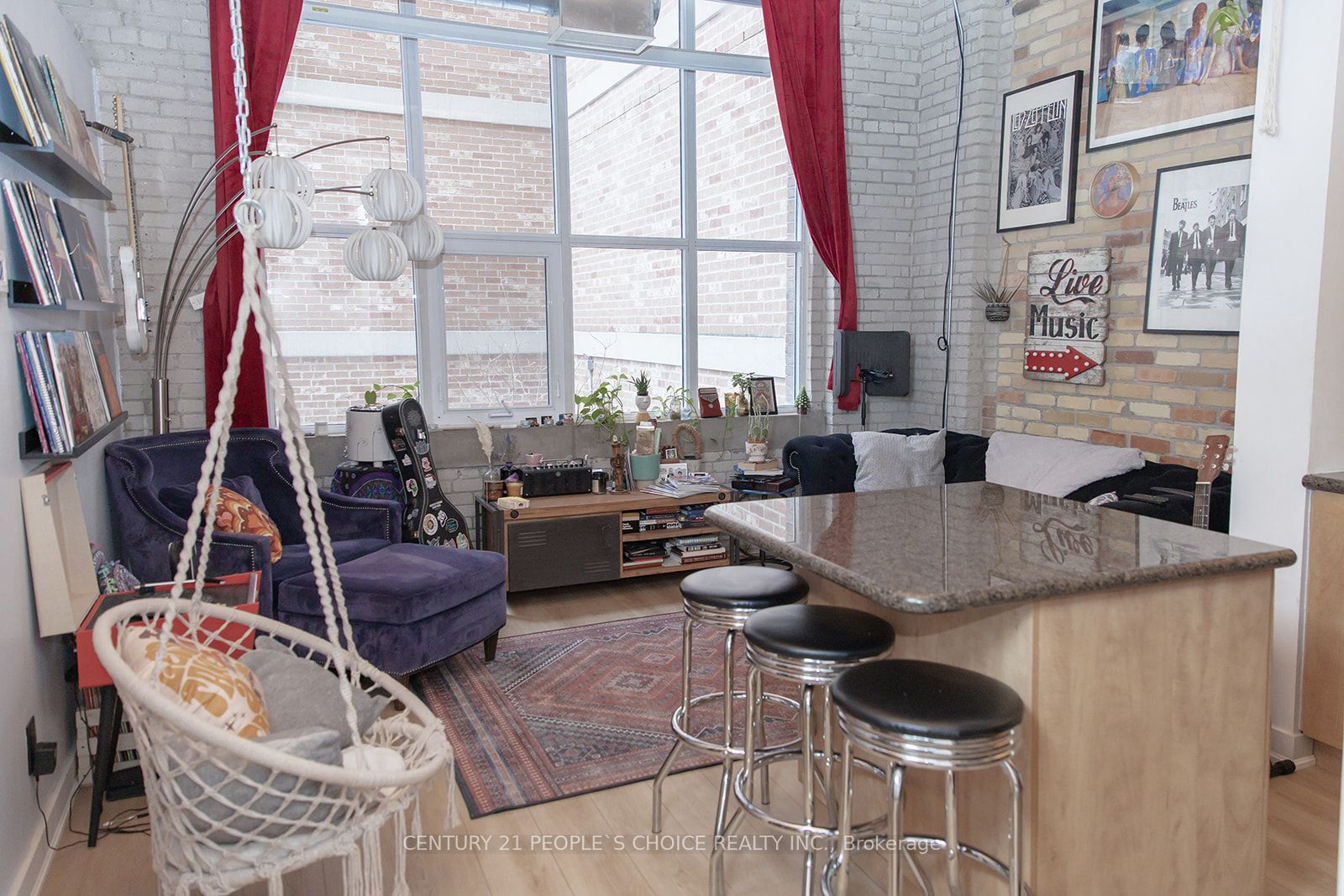 955 Queen Street W 228