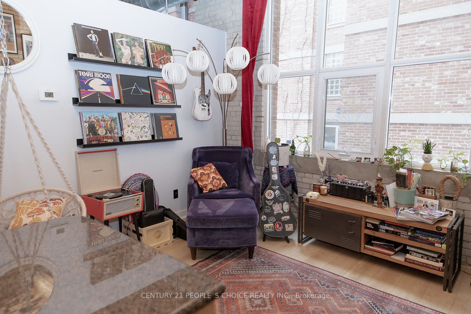 955 Queen Street W 228