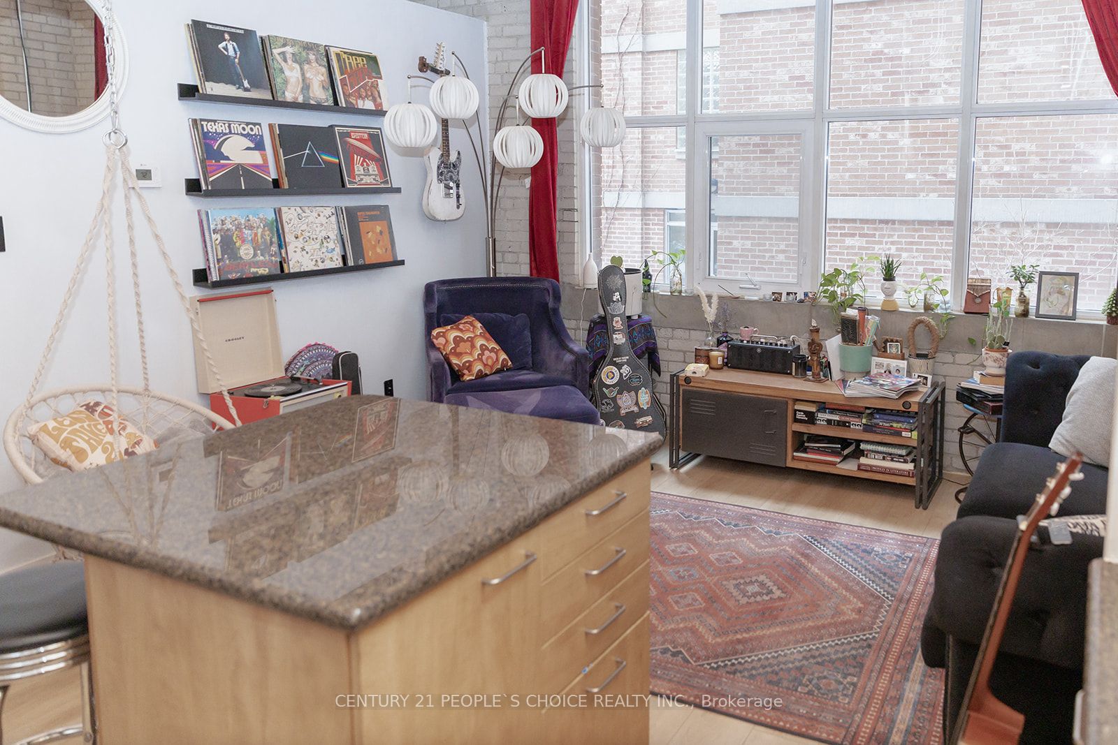 955 Queen Street W 228