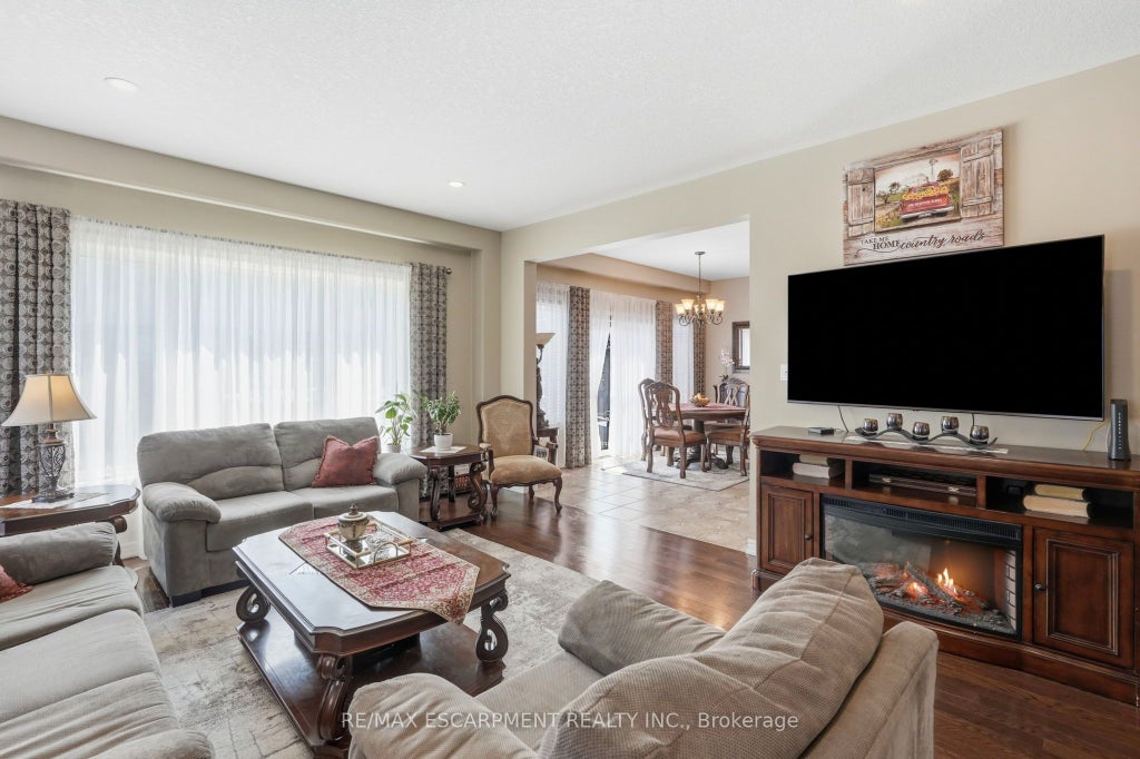 Photo of 1332 Baseline Road, Hamilton, ON L8E 0E4 (MLS # X13571414)