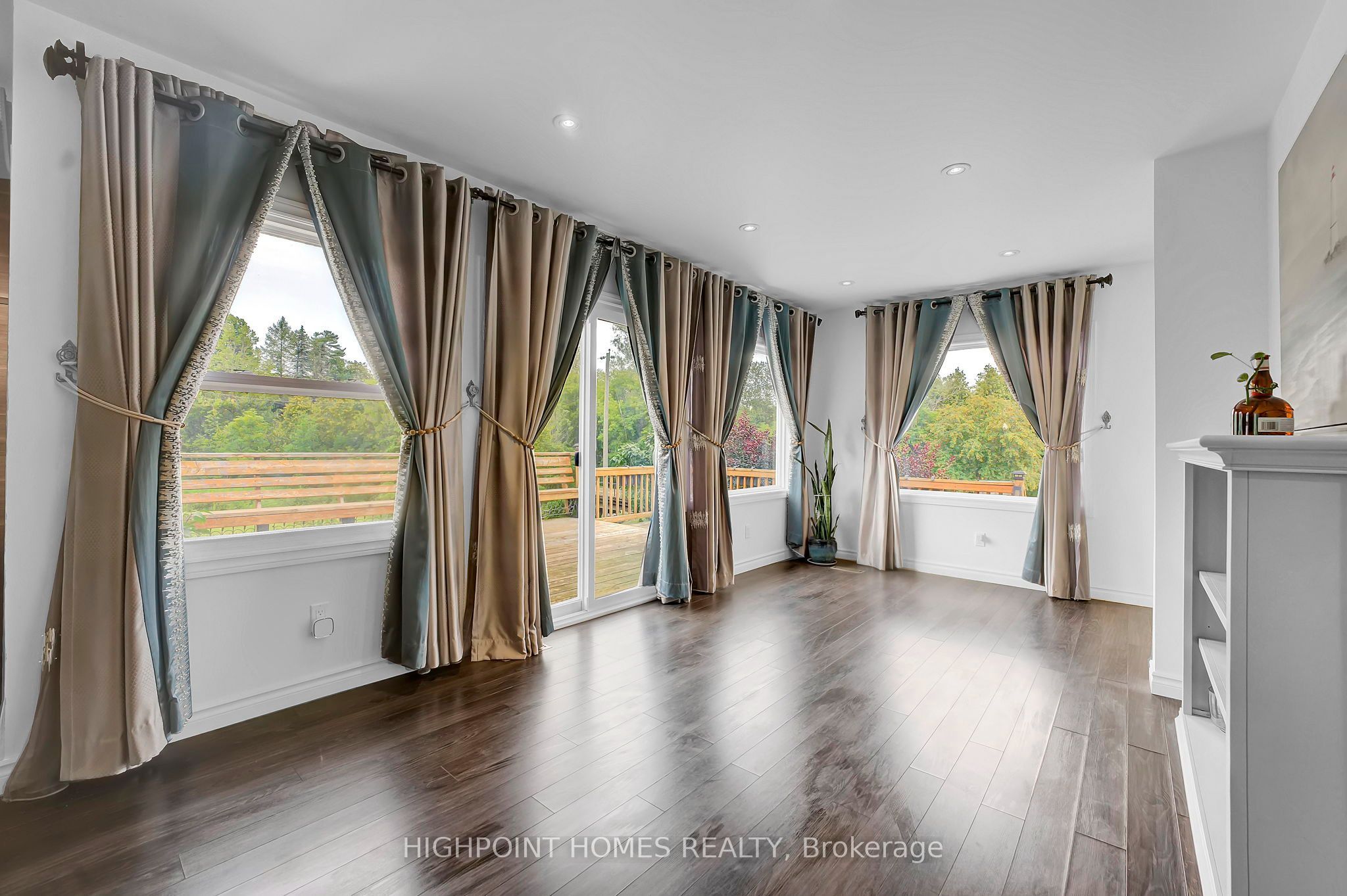 2821 Mt Albert Road