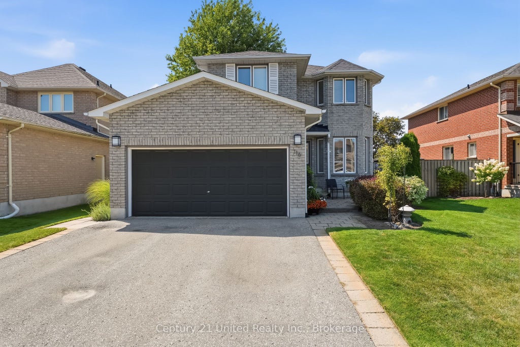 Photo of 116 Avondale Drive, Clarington, ON L1E 3A3 (MLS # E13646016)