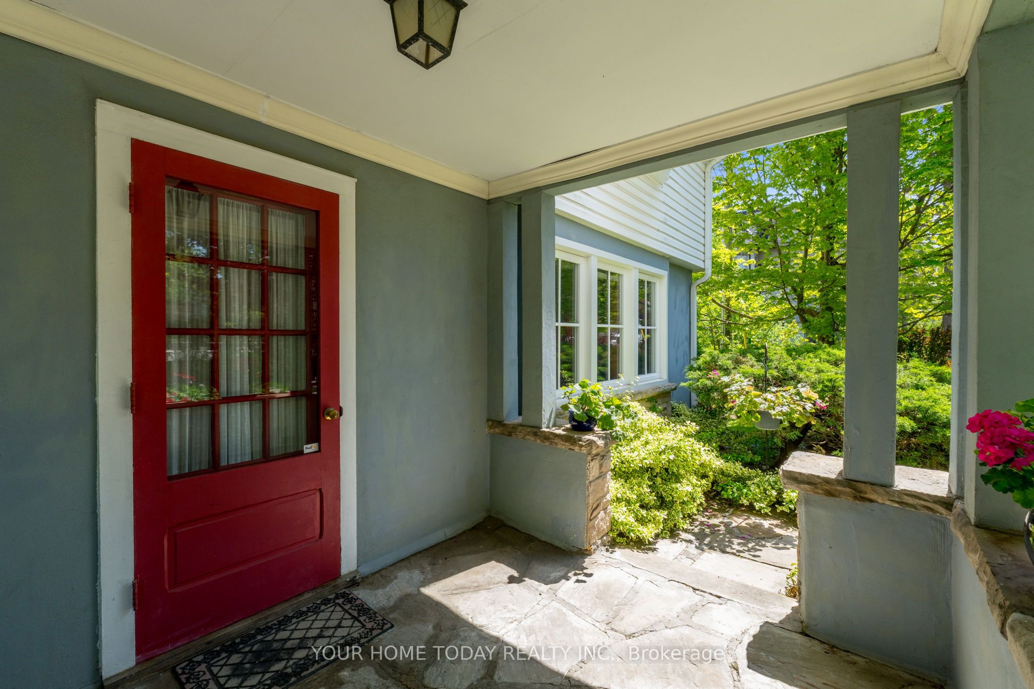 133 Main Street S