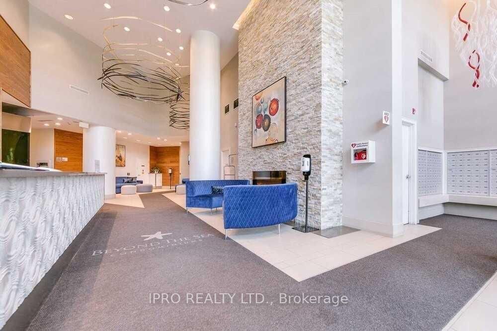 2230 Lake Shore Boulevard W 3307