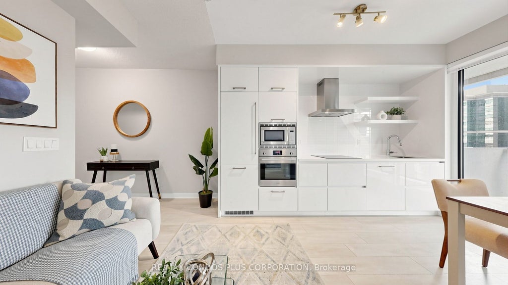 Photo of 2221 Yonge Street #506, Toronto, ON M4S 0B8 (MLS # C13874082)